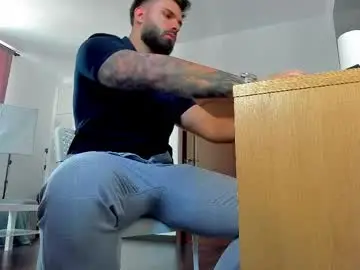 Chaturbate Best live sex cam show of lukedenver