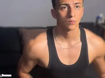Chaturbate Live Sex Cam of salvatore_romanoo