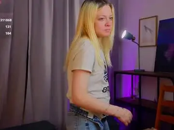 Chaturbate Live Sex Cam of birgitfirman