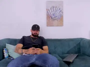 Chaturbate Live Sex Cam of straight__friends