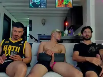 Chaturbate Adult Video Chat of straight__friends