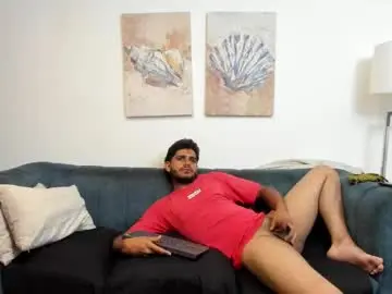 Chaturbate Best live sex cam show of straight__friends