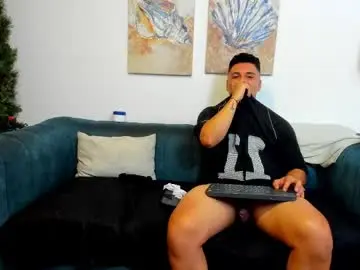 Chaturbate Sex Cam of straight__friends