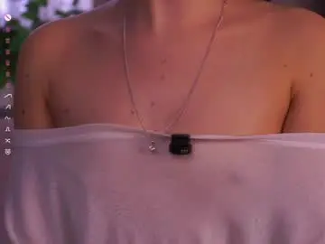 Chaturbate Live Sex Cam of cinacandy