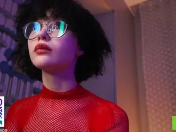 Chaturbate Watch Live Sex Cams of cinacandy