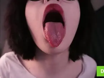 Chaturbate Watch Live Sex Cams of cinacandy