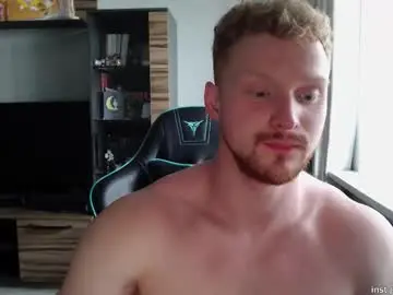 Chaturbate Nude Webcam of chris_boy37
