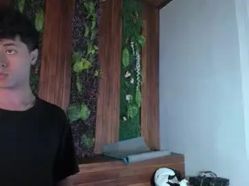 Chaturbate Live Sex Cam of noah_dupont_