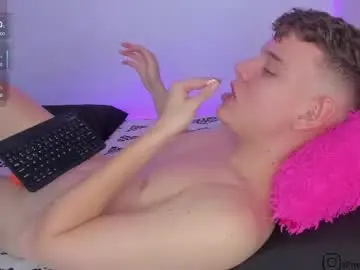 Chaturbate Free Porn Cam of naughty_twink_