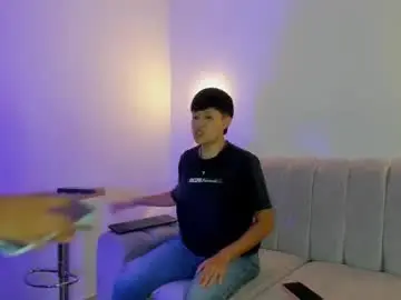 Chaturbate Live Sex Cam of violet_casper_