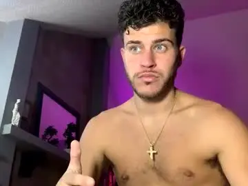 Chaturbate Live Sex Cam of wentbrokeonstrippers