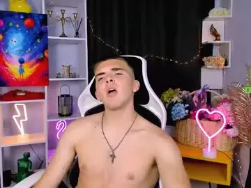 Chaturbate Adult Video Chat of aron_black_