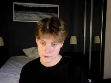 Chaturbate Best live sex cam show of louie_evans