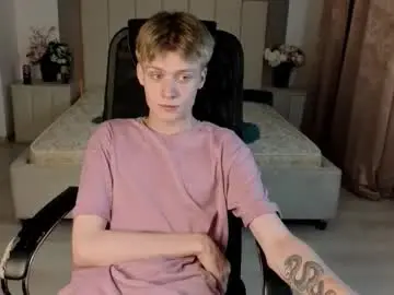 Chaturbate Free Live Porn of louie_evans