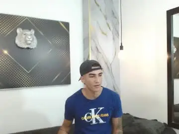 Chaturbate Sex Chat of goldendesirex_