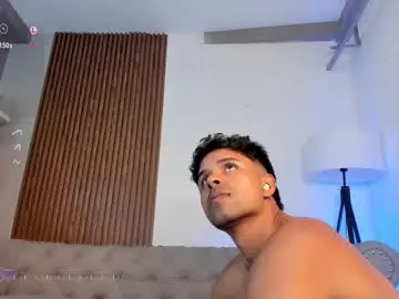 Chaturbate Live Sex Cam of liam_colliins