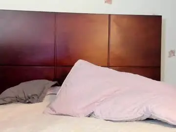 Chaturbate Live Sex Cam of marie_pourtoi