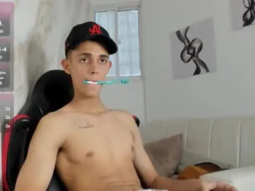 Chaturbate Free Live Porn of nathan_shimmer