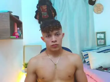 Chaturbate Best live sex cam show of lucas_luxx1