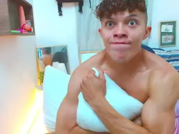 Chaturbate Live Sex Cam of lucas_luxx1