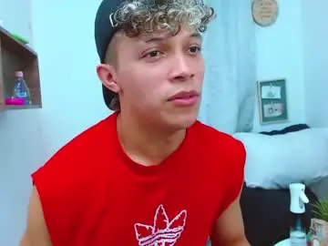 Chaturbate Live Sex Cam of lucas_luxx1