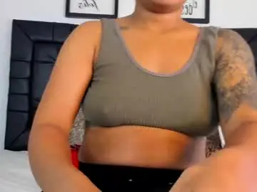 Chaturbate Live Sex Cam of amber_roose75