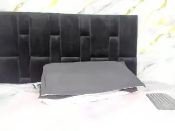 Chaturbate Watch Live Sex Cams of laura_soft