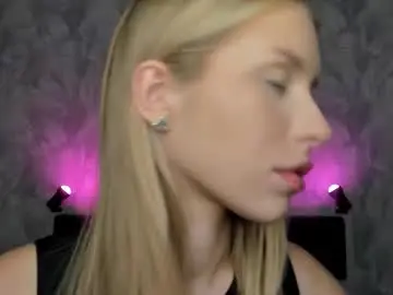 Chaturbate Live Sex of elysia_xo