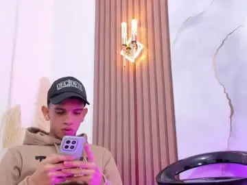 Chaturbate Best live sex cam show of ethanhot_os