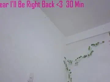 Chaturbate Sex Cam of mia_adams66