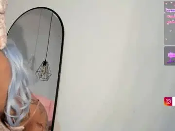 Chaturbate Adult Webcams of emilyy_queen