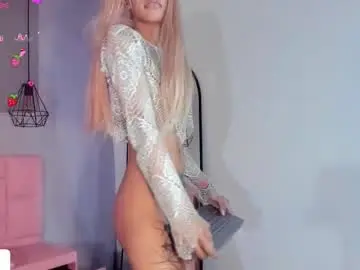 Chaturbate Live Sex of emilyy_queen