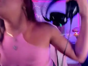 Chaturbate Best live sex cam show of kylievictoria_