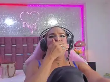 Chaturbate Adult Webcam of kylievictoria_