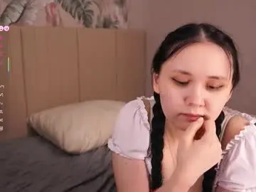 Chaturbate Watch Live Sex Cams of zara_shine