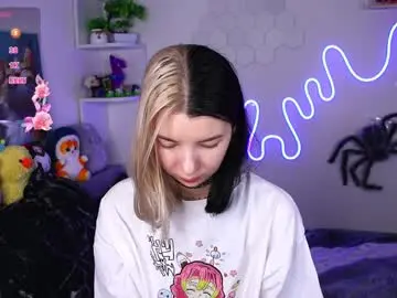 Chaturbate Live Porn of emmie_everly