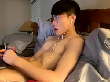 Chaturbate Live Sex Cam of hottiewithabody101