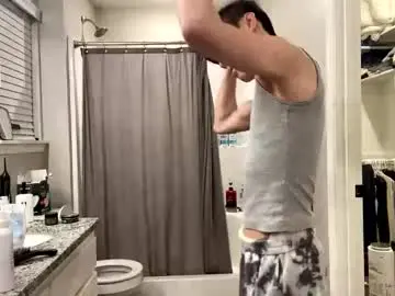 Chaturbate Live Sex Cam of hottiewithabody101