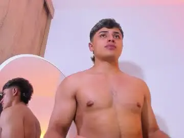 Chaturbate Live Sex Cam of lucadior