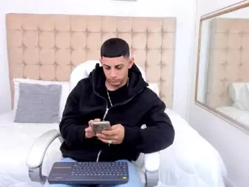 Chaturbate Adult Video Chat of alex_cute77