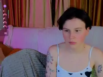 Chaturbate Live Sex Cam of babees_eva