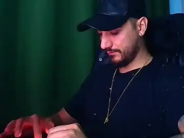 Chaturbate Adult Video Chat of andrewbanner