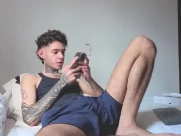 Chaturbate Live Sex Cam of arteemiis