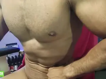 Chaturbate Live Sex of insanestud_miles2