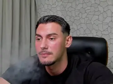 Chaturbate Nude Webcam of clintmasterss