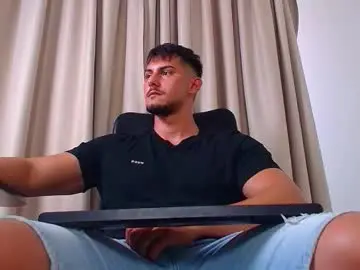 Chaturbate Live Sex Cam of clintmasterss