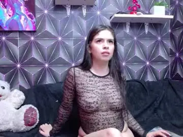 Chaturbate Best live sex cam show of emilygrooe