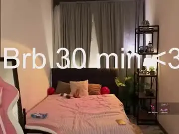 Chaturbate Live Sex Cam of zoeylovesluna