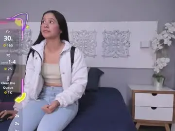 Chaturbate Live Sex Cam of adelaa_11