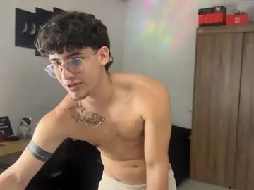 Chaturbate Sex Cam of kisan_smith